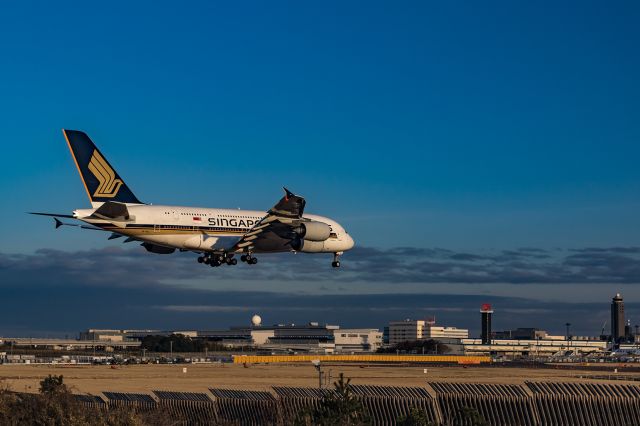 Airbus A380-800 (9V-SKL)