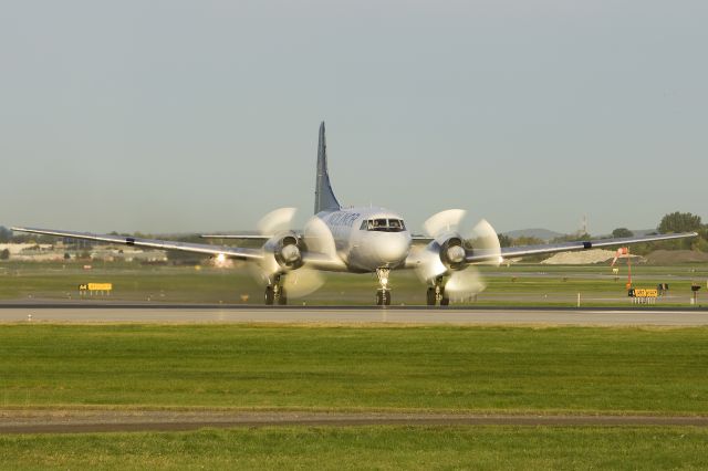 CONVAIR CV-580 (C-GQHB)