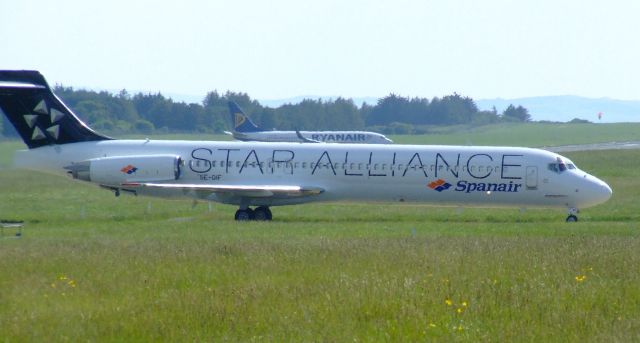 McDonnell Douglas MD-80 (SE-DIF)