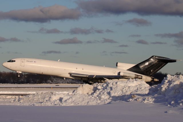 BOEING 727-200 (N726US) - JUS726 departing on RWY 24L for Willow Run Airport (KYIP) on 2 Dec 2020.