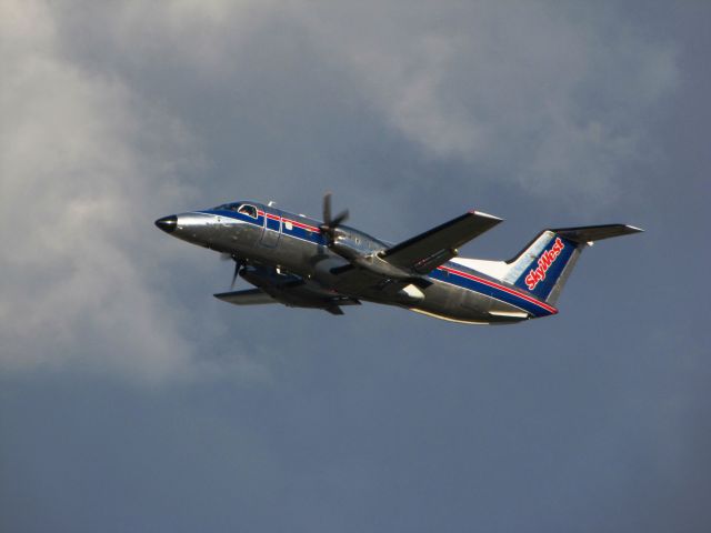 Embraer EMB-120 Brasilia (N271YV)