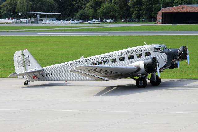 JUNKERS Ju-52/3m (HB-HOT)