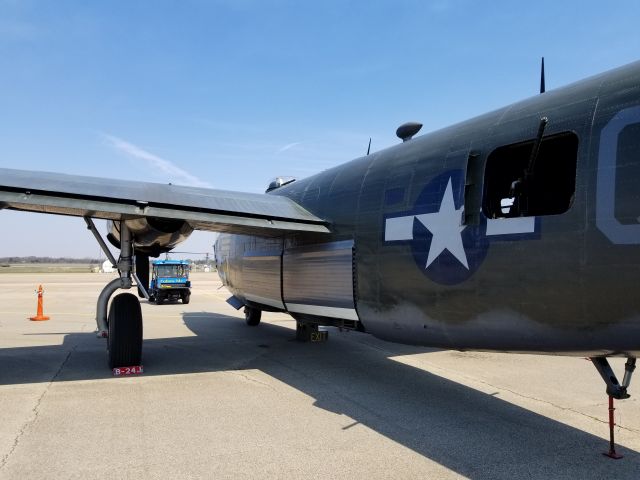 Consolidated B-24 Liberator (N224J)