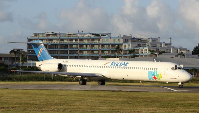 McDonnell Douglas MD-82 (P4-MDD) - Insel air departing TNCM