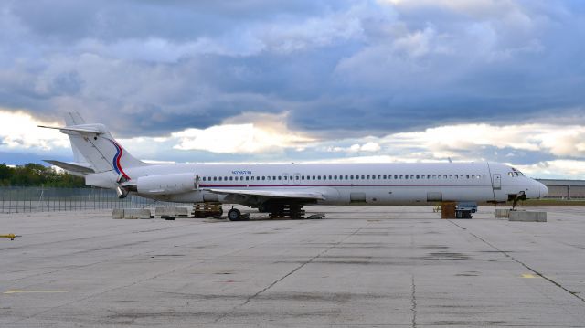 McDonnell Douglas MD-83 (N786TW) - Ameristar McDonnell Douglas MD-83 N786TW in Willow Run Airport