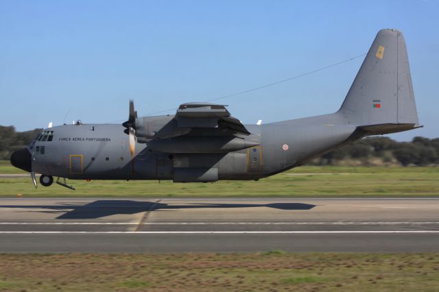 Lockheed C-130 Hercules (16805)