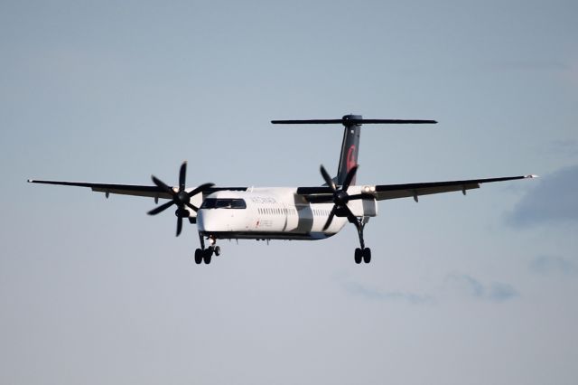 de Havilland Dash 8-400 (C-GGCI)