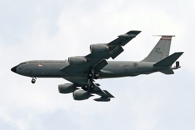 Boeing C-135FR Stratotanker (N752)