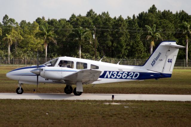 Piper PA-44 Seminole (N3562D) - 08-Apr-11
