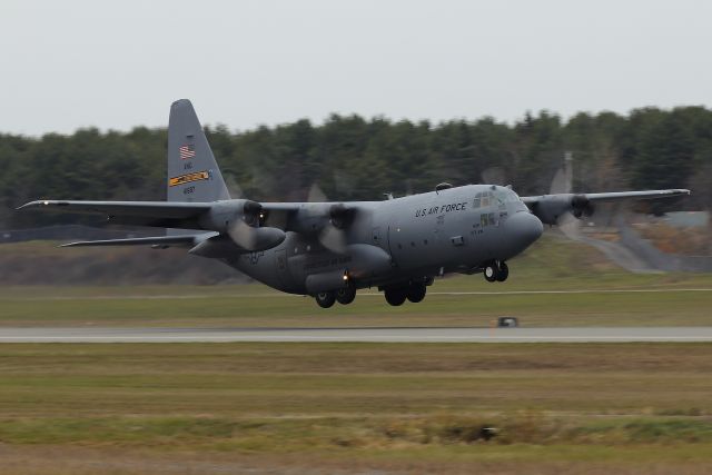 Lockheed C-130 Hercules (74-1687) - 'Yankee 12' lifting off of runway 15. From the 118th Airlift Squadron (118 AS), the 'Flying Yankees' of the CT ANG 103rd Airlift Wing stationed at Bradley ANGB, Windsor Locks, CT.