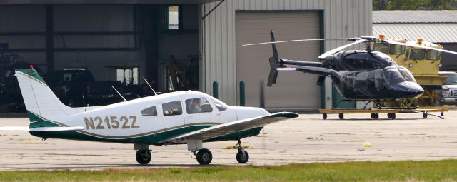 Piper Cherokee (N2152Z)