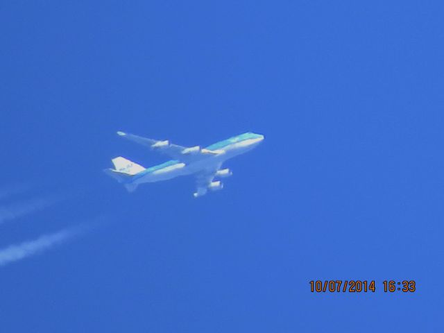 Boeing 747-400 (PH-BFM) - Korean Airlines flight 685 from Amsterdam to Mexico City over Southeastern Kansas at 37,000 feet.