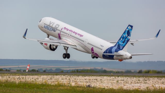 Airbus A321 (F-WXLR)