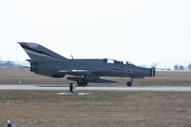 MIKOYAN MiG-21 (N1165) - Rolling out RWY 27