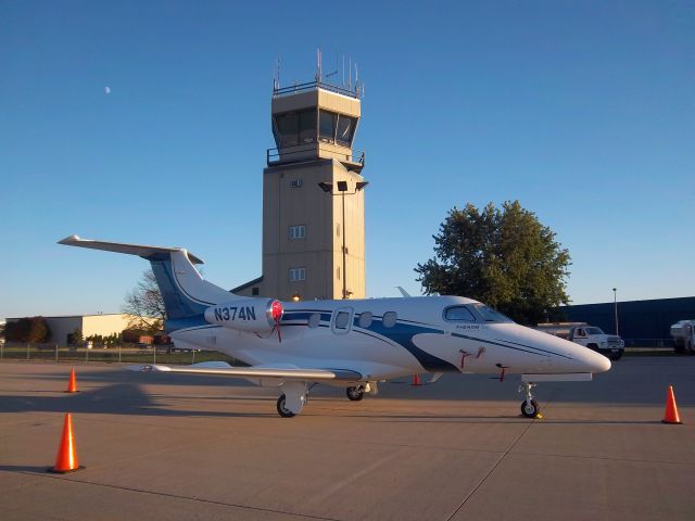 Embraer Phenom 100 (N374N)