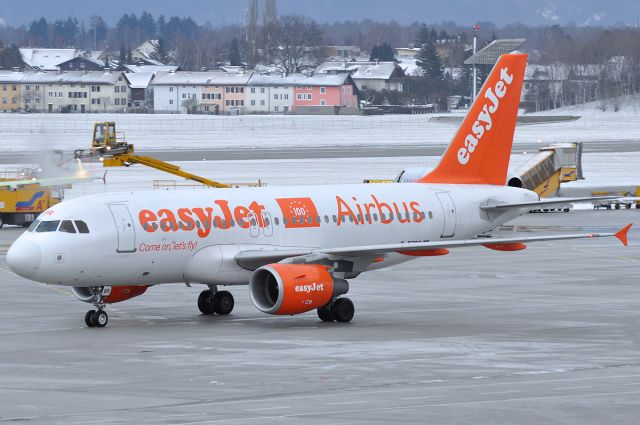 Airbus A319 (G-EZBR) - 100th Airbus for EasyJet