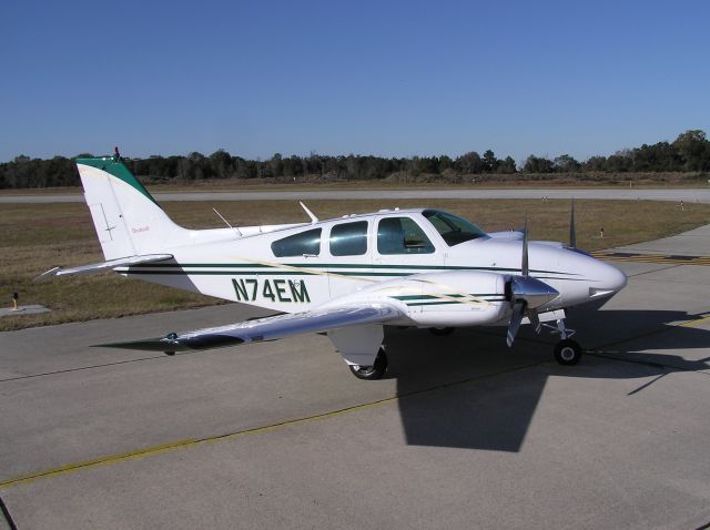 Beechcraft 55 Baron (N74EM)