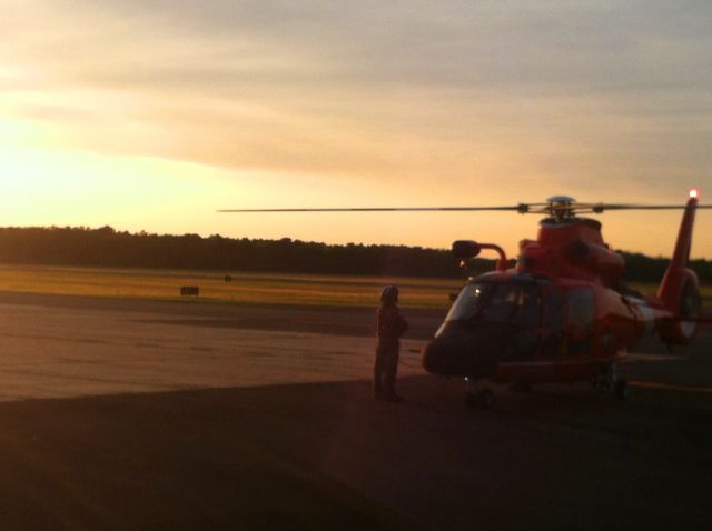 Aerospatiale Dauphin 2 (SA-365C) — - Stopping by @ Cape May.