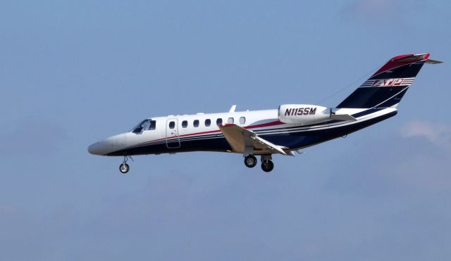Cessna Citation CJ3 (N115SM) - On final is this Air Transport Pilot 2007 Cessna Citation 525B in the Winter of 2020.