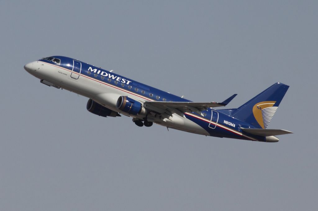 Embraer 170/175 (N813MA) - Departing runway 35L on the way to DEN.