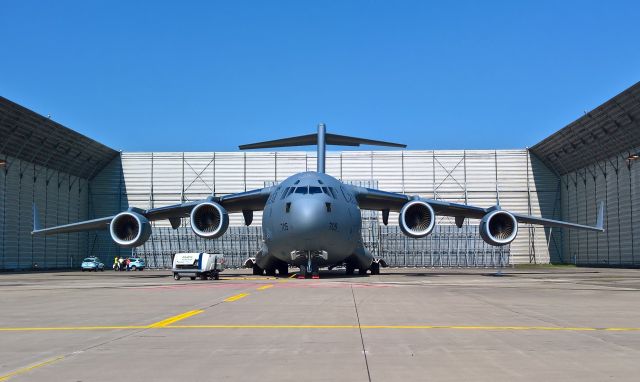 Boeing Globemaster III (17-7705)