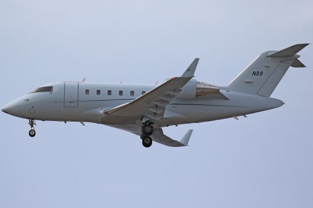 Canadair Challenger (N89)