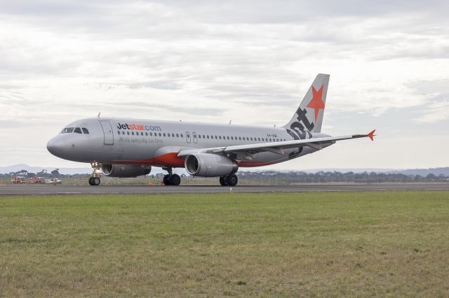Airbus A320 (VH-VQK) - Jetstar Airways (VH-VQK) Airbus A320-232 departing from Avalon Airport during the 2015 Australian International Airshow.