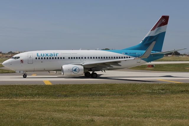 Boeing 737-700 (LX-LGS)