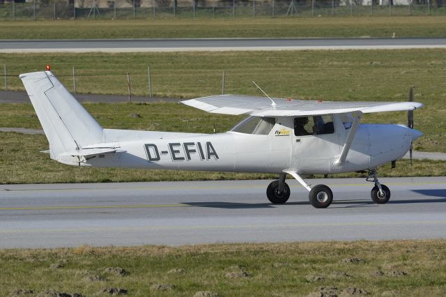 Cessna 152 (D-EFIA)