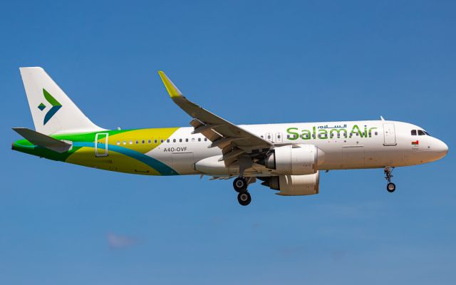 Airbus A320neo (A4O-OVF)