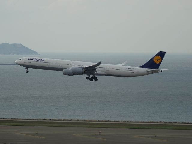 Airbus A340-600 (D-AIHD)