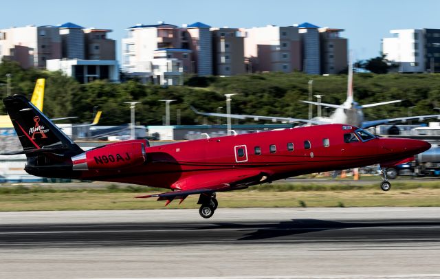 IAI Gulfstream G100 (N90AJ)