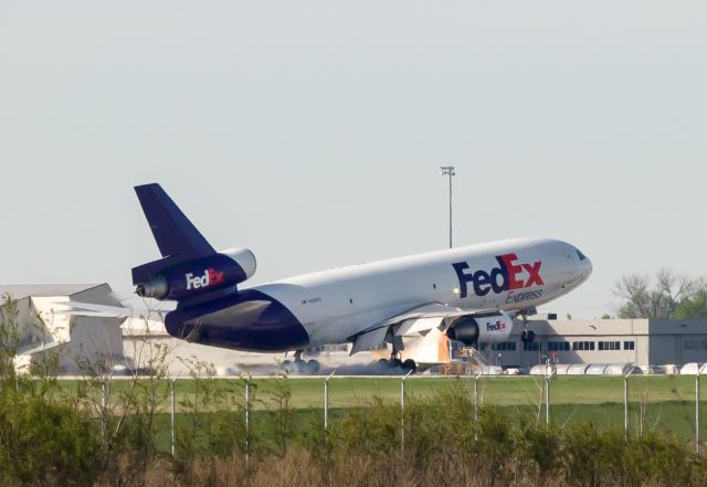 McDonnell Douglas DC-10 (N386FE)