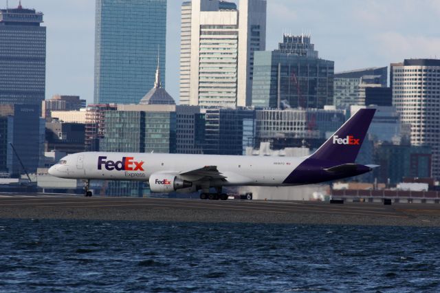 Boeing 757-200 (N996FD)