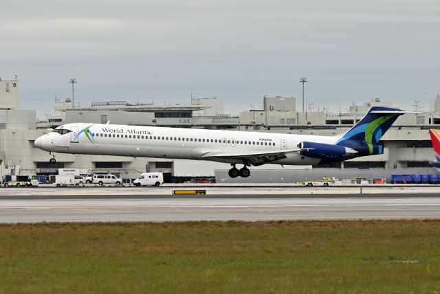 McDonnell Douglas MD-83 (N805WA)