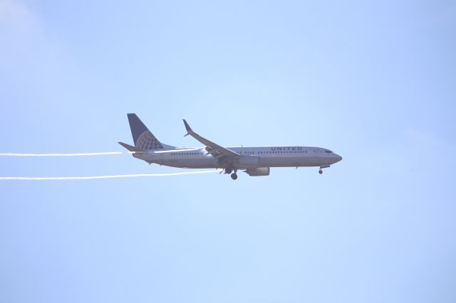 Boeing 737-900 (N63820)