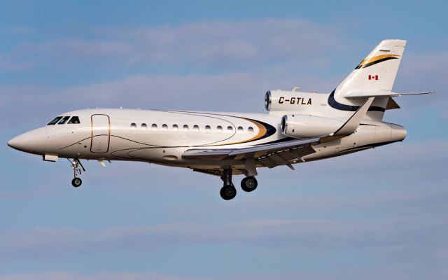 Dassault Falcon 900 (C-GTLA)