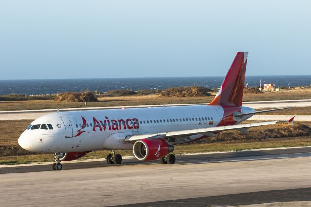 Airbus A320 (HC-CJV)