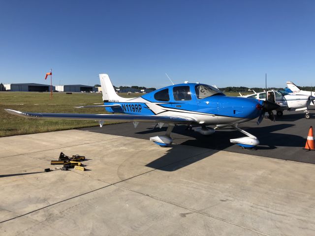 Cirrus SR-20 (N119RP)