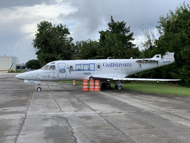 UNKNOWN — - Gulfstream Service AC, in need of a little itself! At the Gulfstream prototype ramp in Savannah. September 2020. 