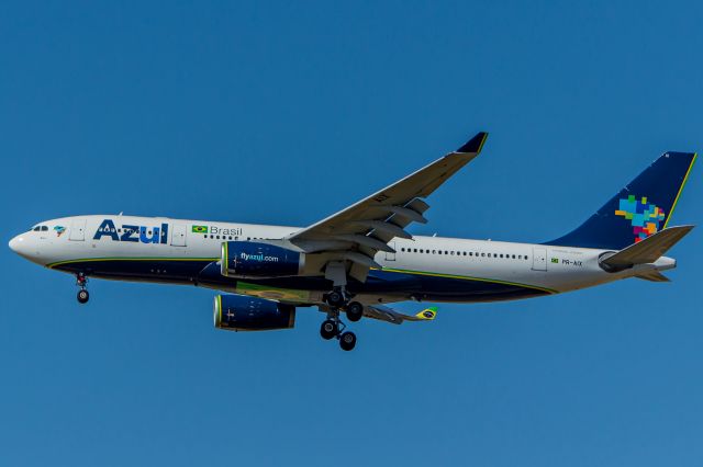 Airbus A330-200 (PR-AIX) - Azul Linhas Aereas - Airbus A330-243br /Registration: PR-AIXbr /br /Orlando (MCO) / Campinas (VCP)br /br /Fotografia: Marcelo Luiz