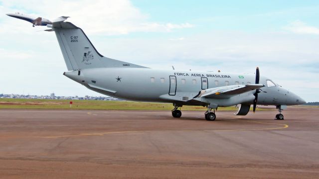 Embraer EMB-120 Brasilia (FAB2005)