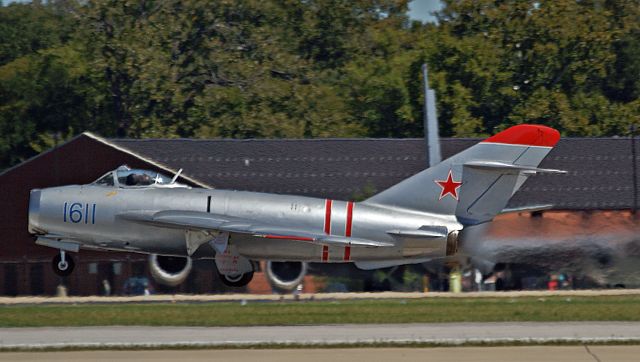 — — - MiG-17 Fresco