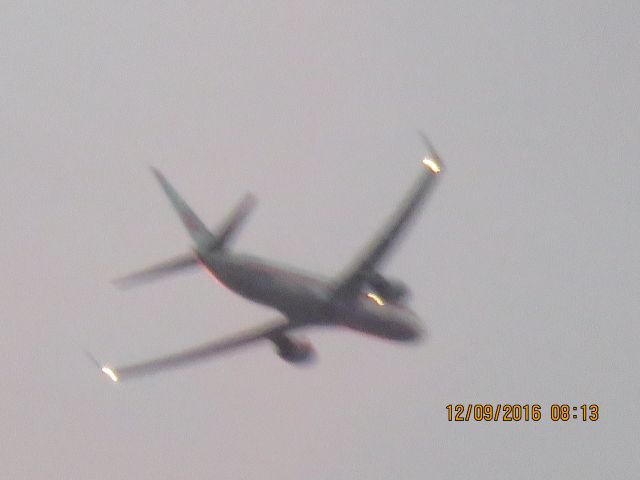 Boeing 737-800 (N918NN)