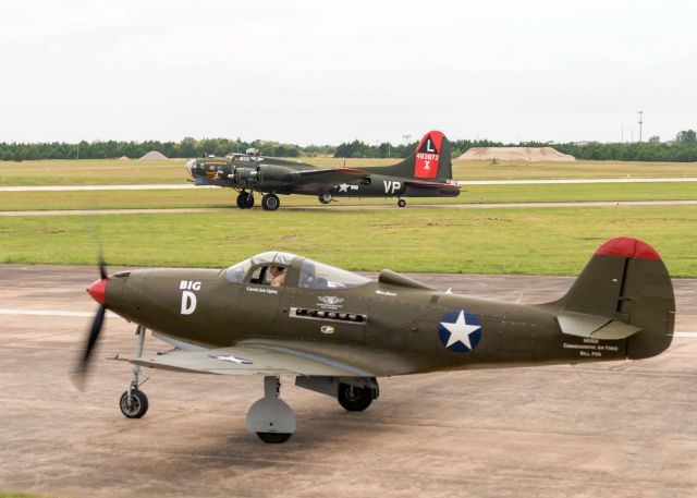 Bell Airacobra (N6968) - B17 N7227C WITH P39 N6968