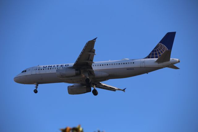 EMBRAER 175 (long wing) (N143SY)