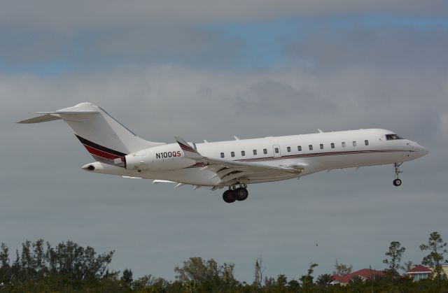 Bombardier Global 5000 (N100QS)