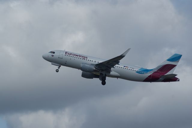 Airbus A320 (D-AEWQ) - Eurowings A320-214 cn7298