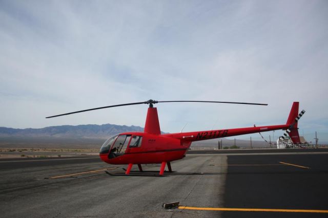 Cessna Chancellor (N211TB) - Cape Copters ship at Mesquite NV, Paul Salmon with students.