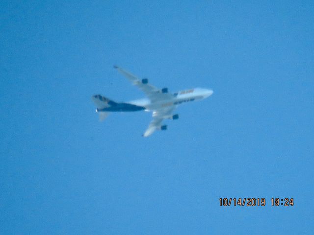 Boeing 747-400 (N480MC)